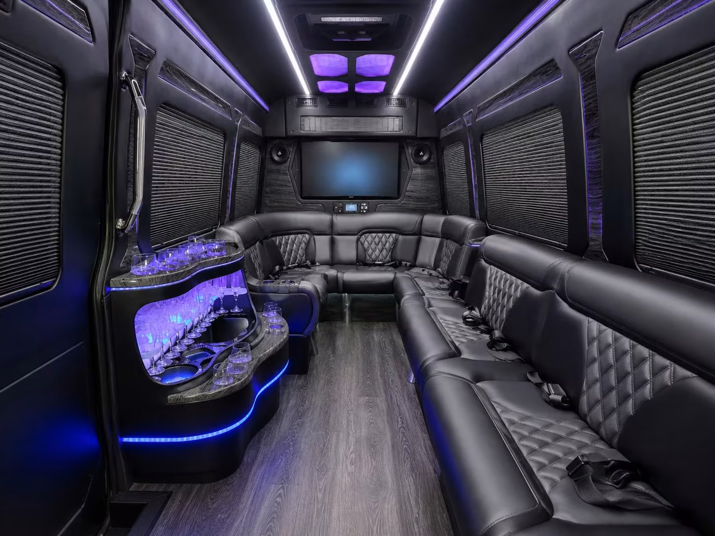 reduce turnover and tardiness with a reliable titusville employee commuter shuttle