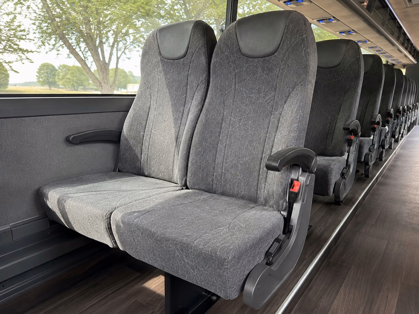 shuttle guests between titusville hotels and your wedding venue without the chaos